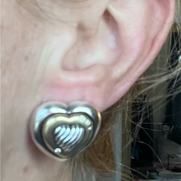 David Yurman Thoroughbred Heart Button Earrings - Picture 7 of 8